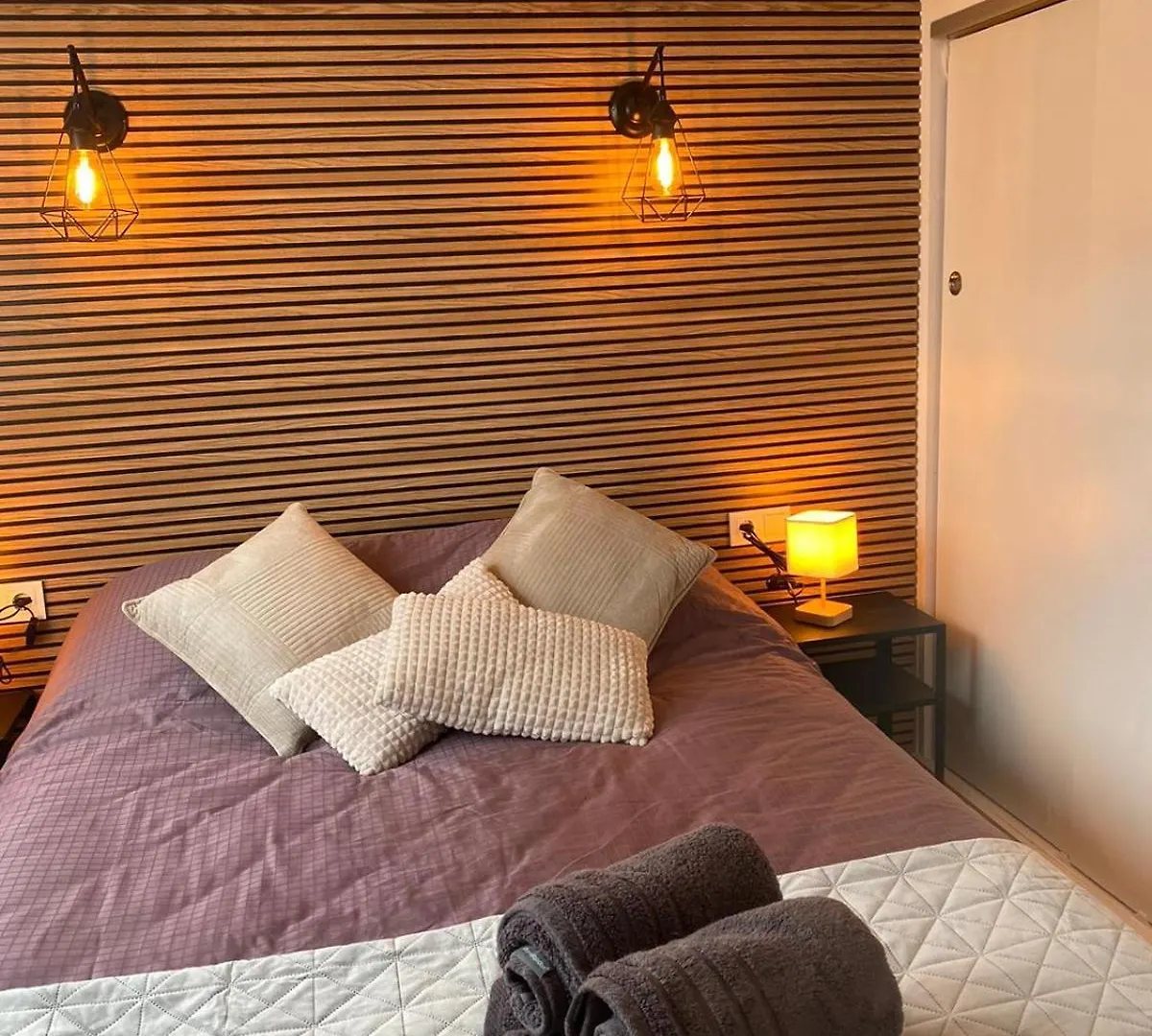 Appartement 4 Personnes Renove En Front De Mer Avec Vue Sur La Baie エンプリアブラバ アパート